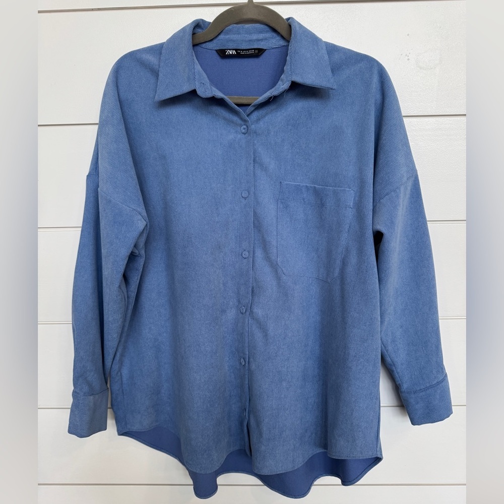 Zara Fine-Whaled Corduroy Button Up
Size Medium - Picture 2 of 7